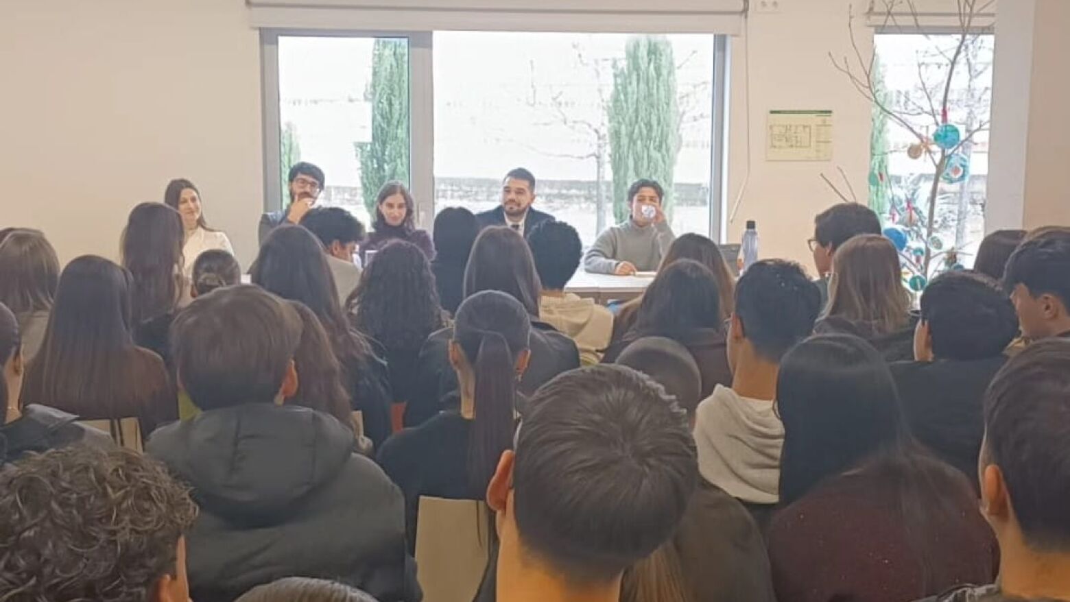 Escola Secund&aacute;ria de Marco de Canaveses promove debate para aproximar jovens da pol&iacute;tica
