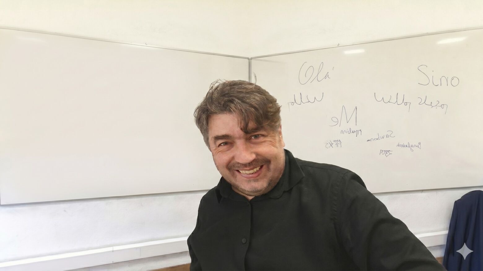 Do Egito &agrave; China, o Mundo cabe numa sala de Alcabideche: Manuel Pinho, o professor que usa o Portugu&ecirc;s para unir fronteiras