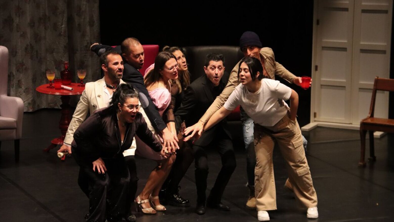 “Paredes no Palco” regressa este mês com estreia de quatro peças de teatro