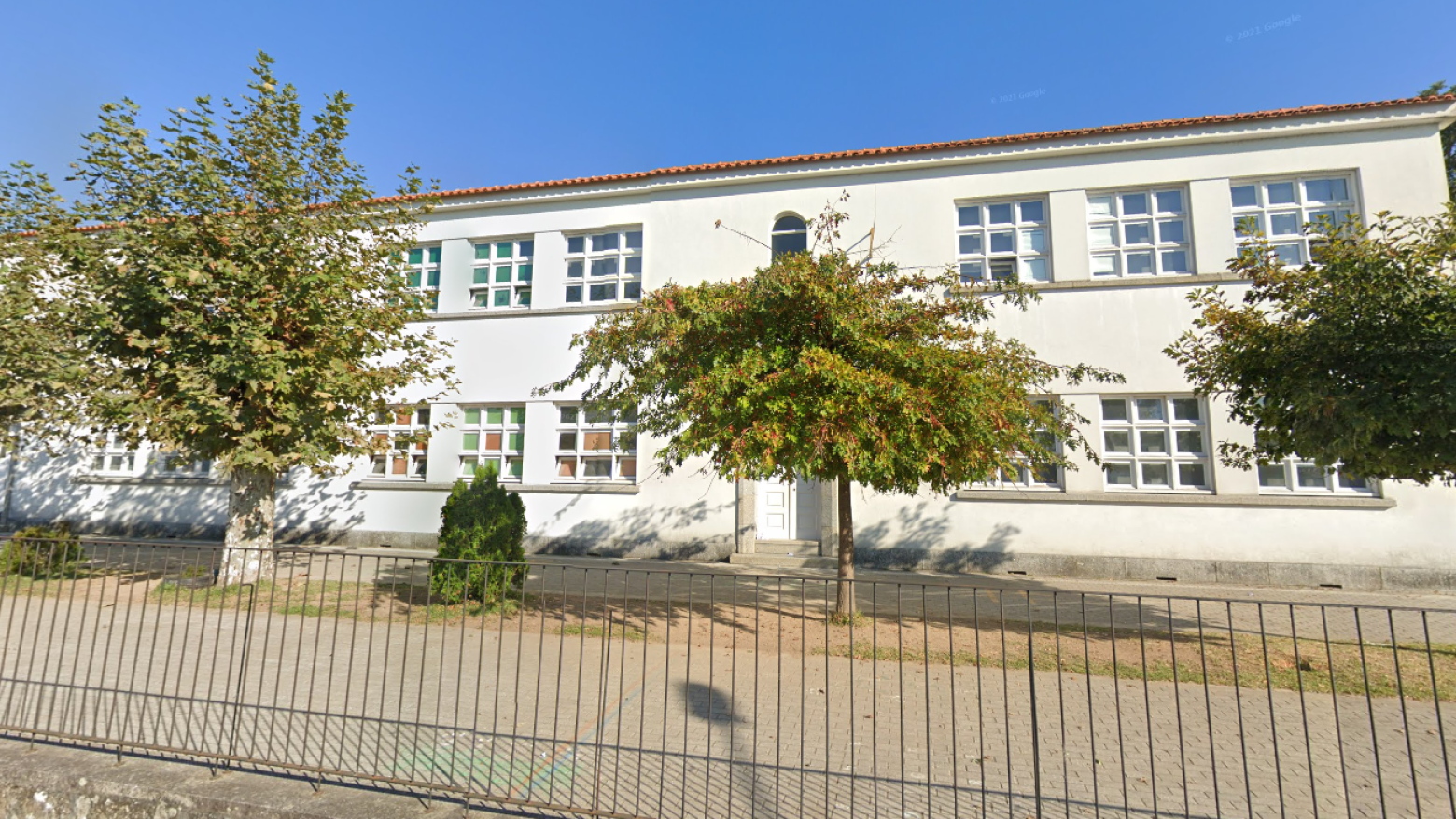 Associa&ccedil;&otilde;es exigem resposta ao caso de viol&ecirc;ncia escolar em Cinf&atilde;es