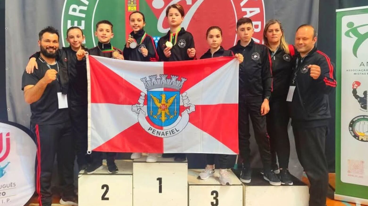 Atletas das Escolas de Karate de Penafiel conquistam 3 pódios
