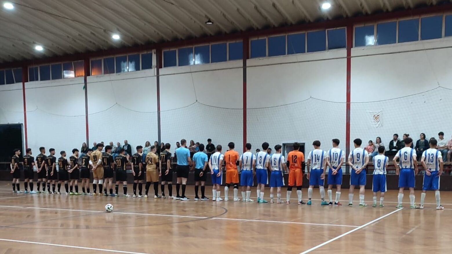 FC Aliviada deixa escapar vantagem e empata com Escolas de Arreigada B
