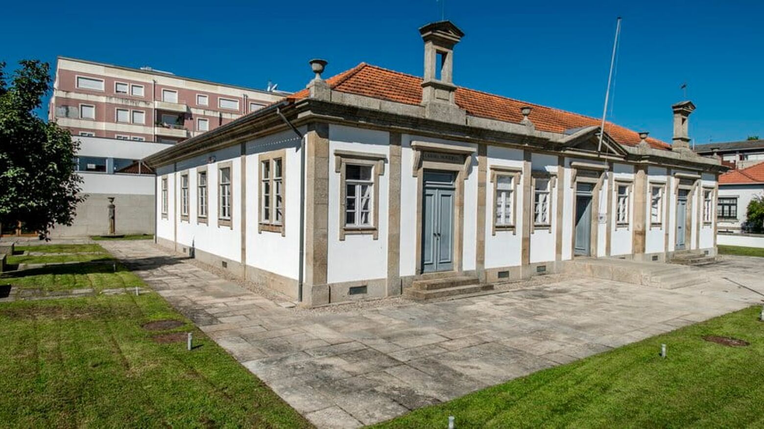 Biblioteca Municipal de Paredes acolhe "Hora do Conto" com a obra "Adivinha quanto eu gosto de ti"