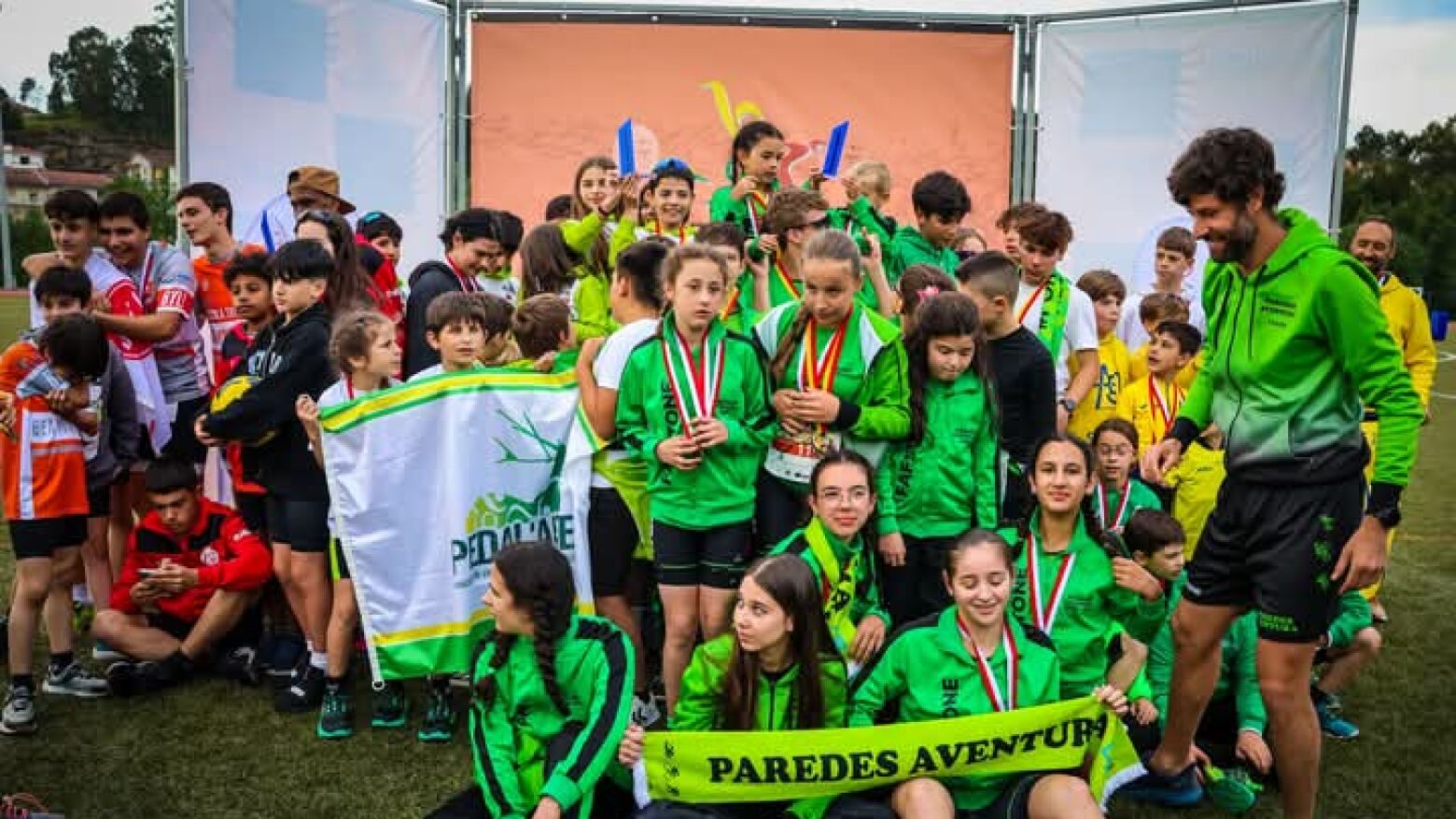 Escola de Triatlo do Paredes Aventura vence 1.ª etapa do Campeonato Regional Norte Jovem