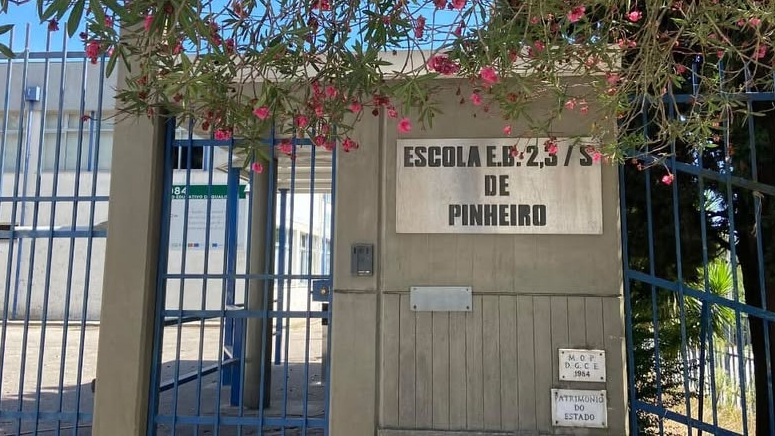 Penafiel: Escola de Pinheiro assaltada durante a madrugada. Ladr&otilde;es levaram computadores