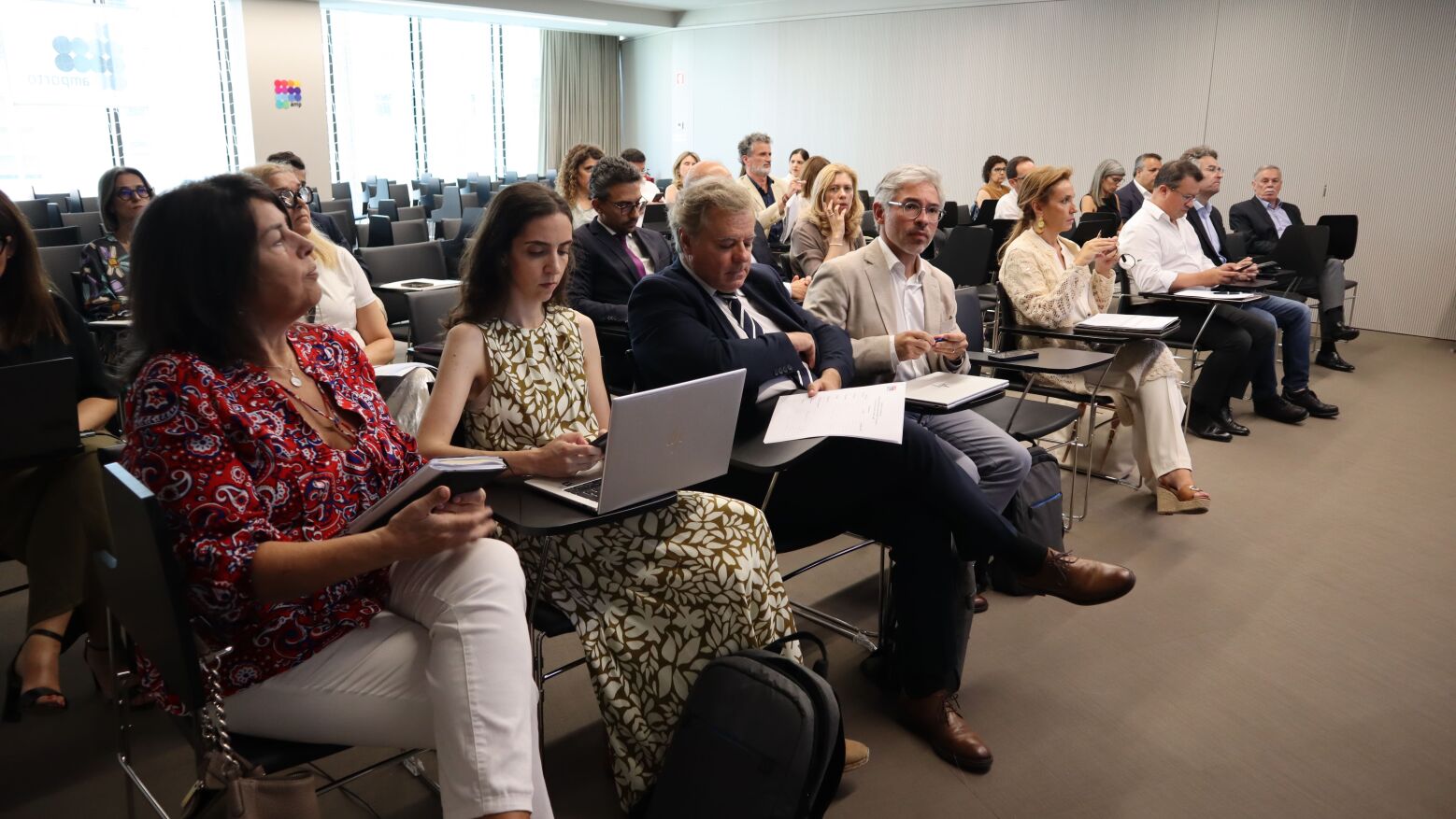 CCDR NORTE destaca investimentos em mobilidade sustentável e ambiente em reunião com a Área Metropolitana do Porto