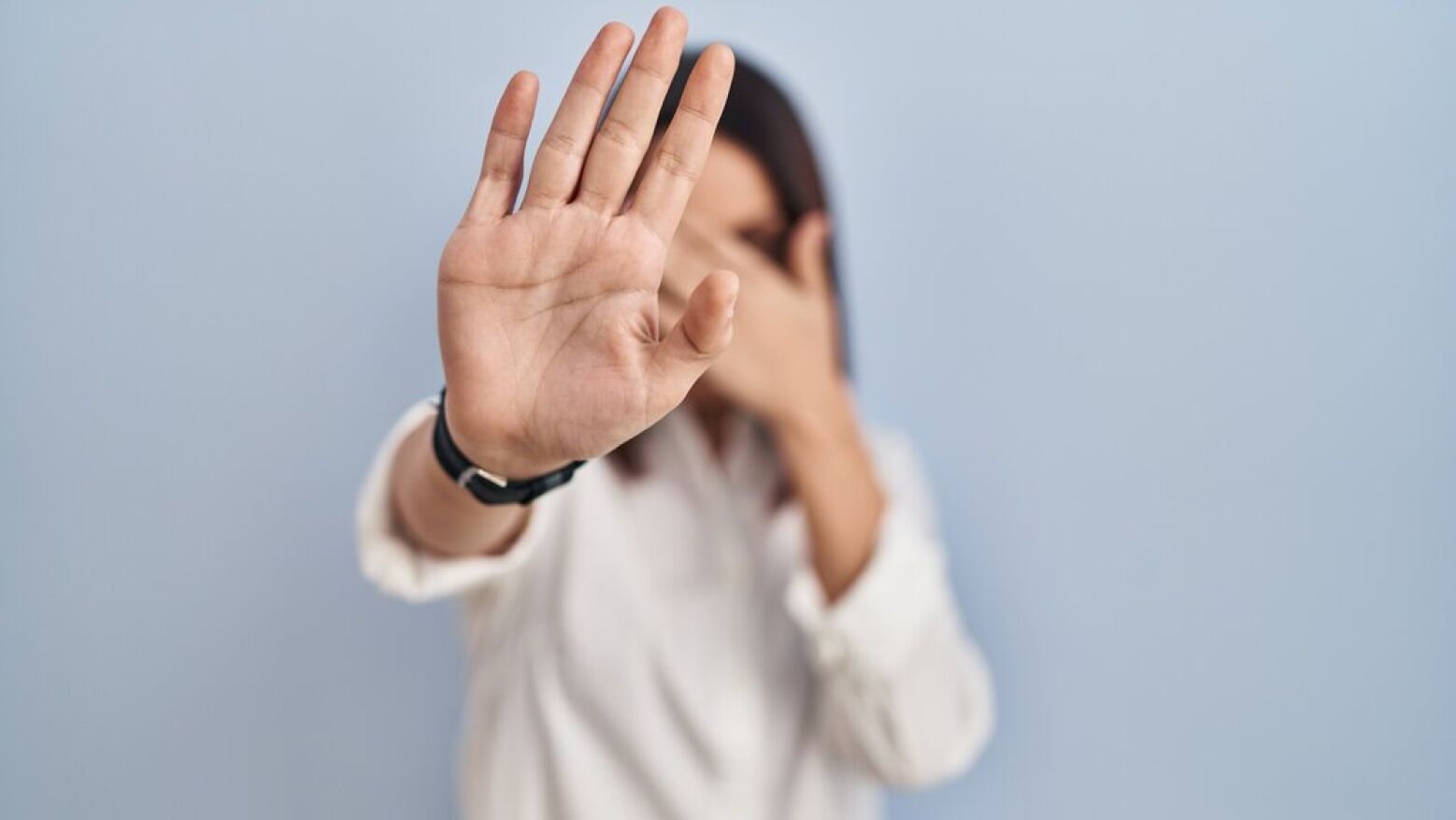 APAV revela que "RelationChip" era campanha contra a viol&ecirc;ncia no namoro: "O controlo &eacute; real"