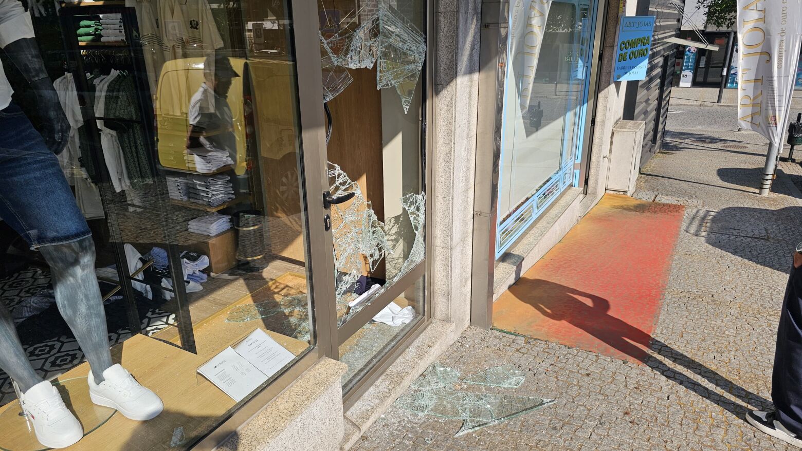 Loja de roupa volta a ser assaltada no centro do Marco de Canaveses