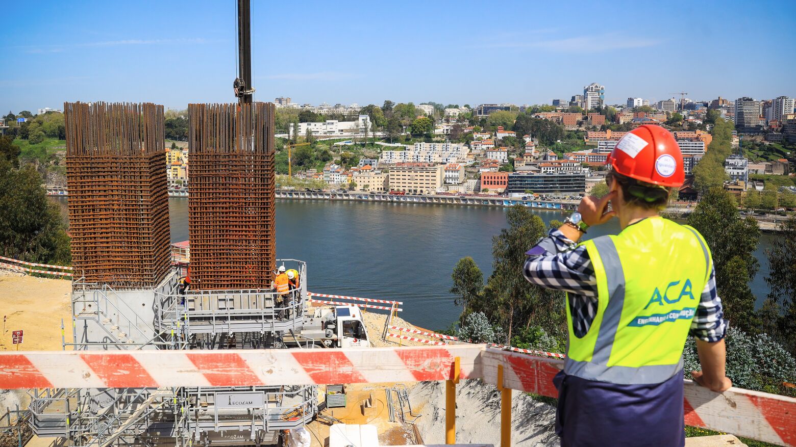 Linha Rubi do Metro do Porto avança: Gaia aliviada em 2025, ponte no Douro até 2027