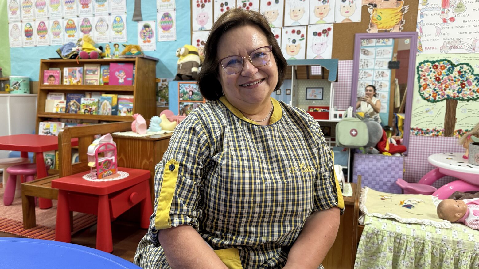 Professora  C&eacute;u despede- se de 46 anos  dedicados &agrave; educa&ccedil;&atilde;o de inf&acirc;ncia