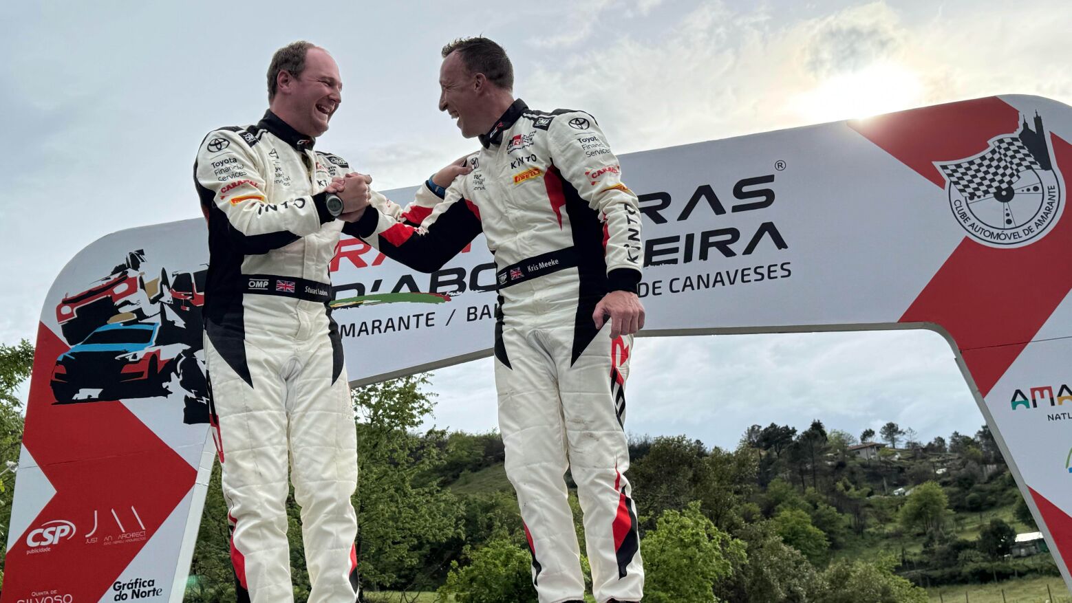 Kris Meeke conquista terceira vitória consecutiva no Campeonato de Portugal de Ralis