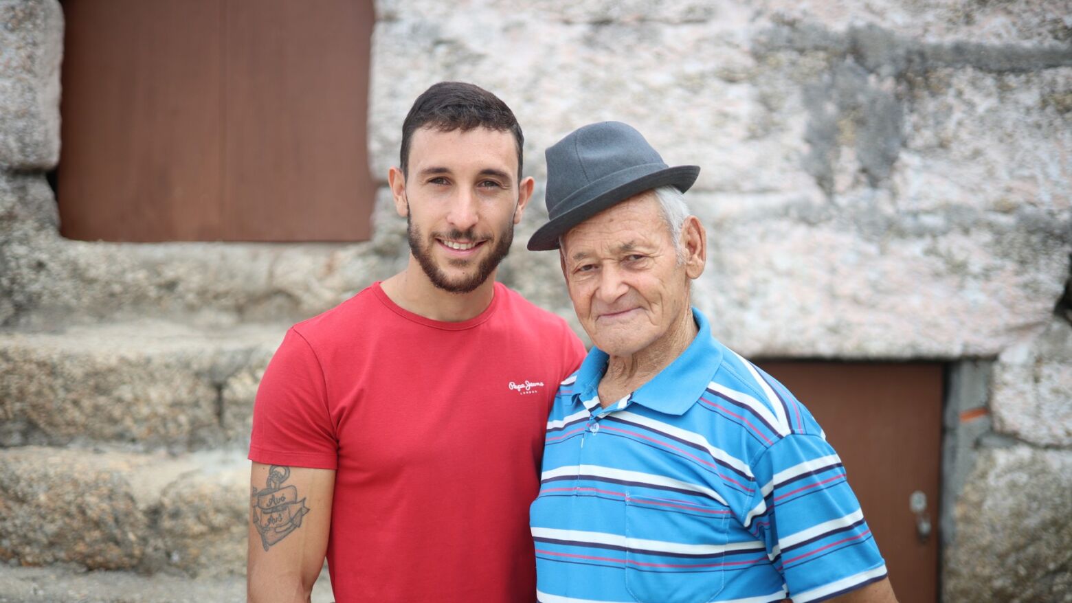 &ldquo;Uma liga&ccedil;&atilde;o &uacute;nica": Av&ocirc; e neto de Soalh&atilde;es tornam-se sensa&ccedil;&atilde;o no Tik Tok