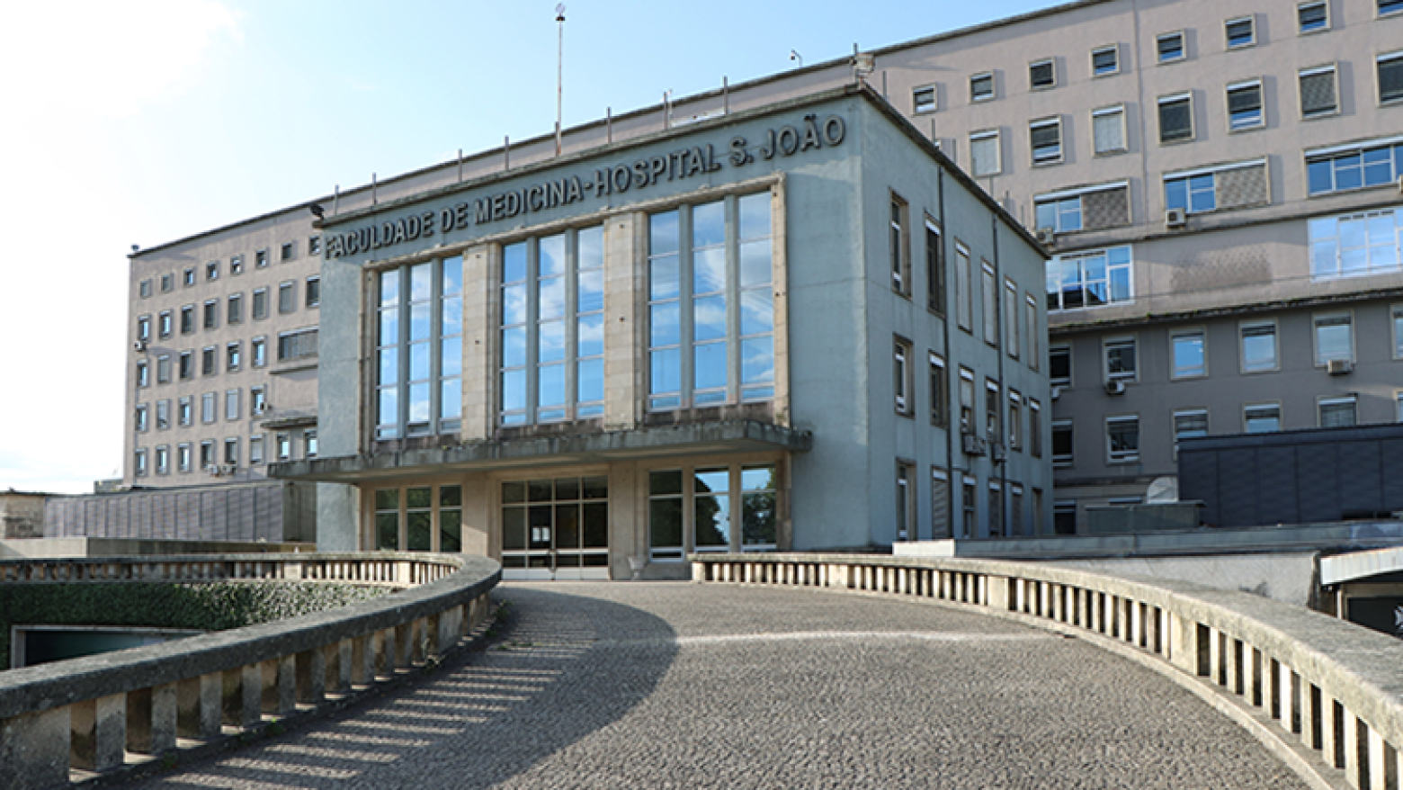 Intoxica&ccedil;&atilde;o alimentar afeta alunos e profissionais da Faculdade de Medicina do Porto