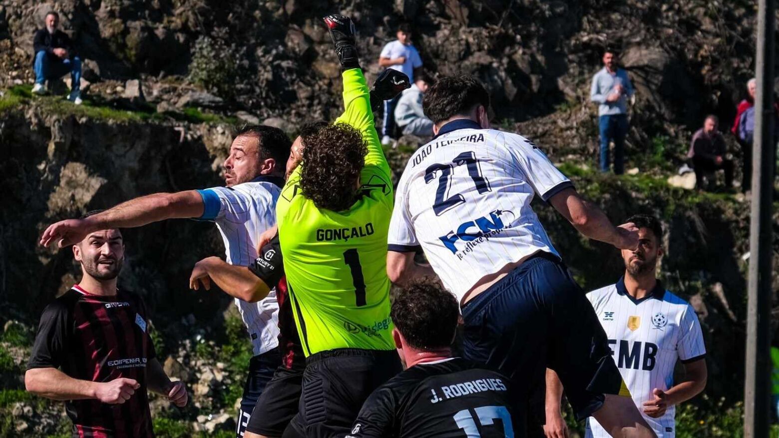 Penha Longa a um ponto do título na Liga Marcoense de Futebol Amador