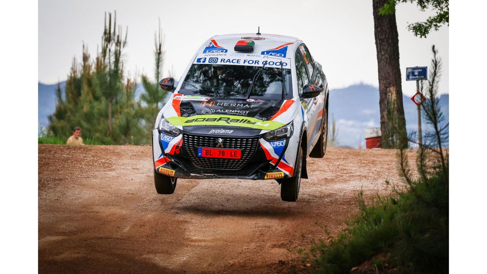 Rali Terras d’Aboboreira: Ricardo Sousa lidera Peugeot Rally Cup Portugal e Ibérica
