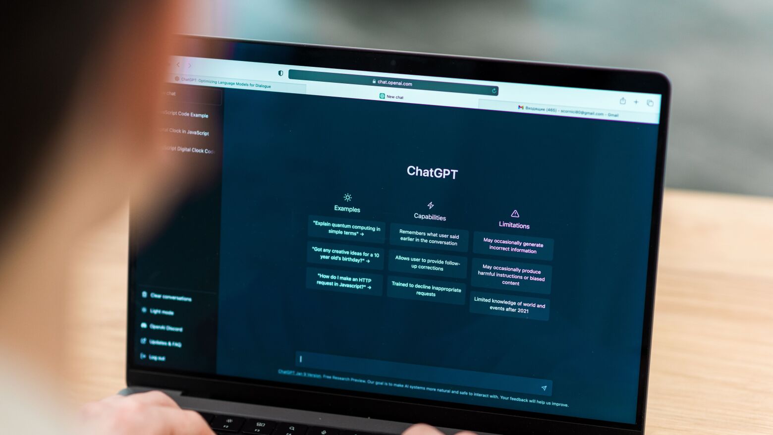 ChatGPT: O novo "m&eacute;dico de fam&iacute;lia"? Relat&oacute;rio revela que 40 milh&otilde;es usam IA diariamente para a sa&uacute;de