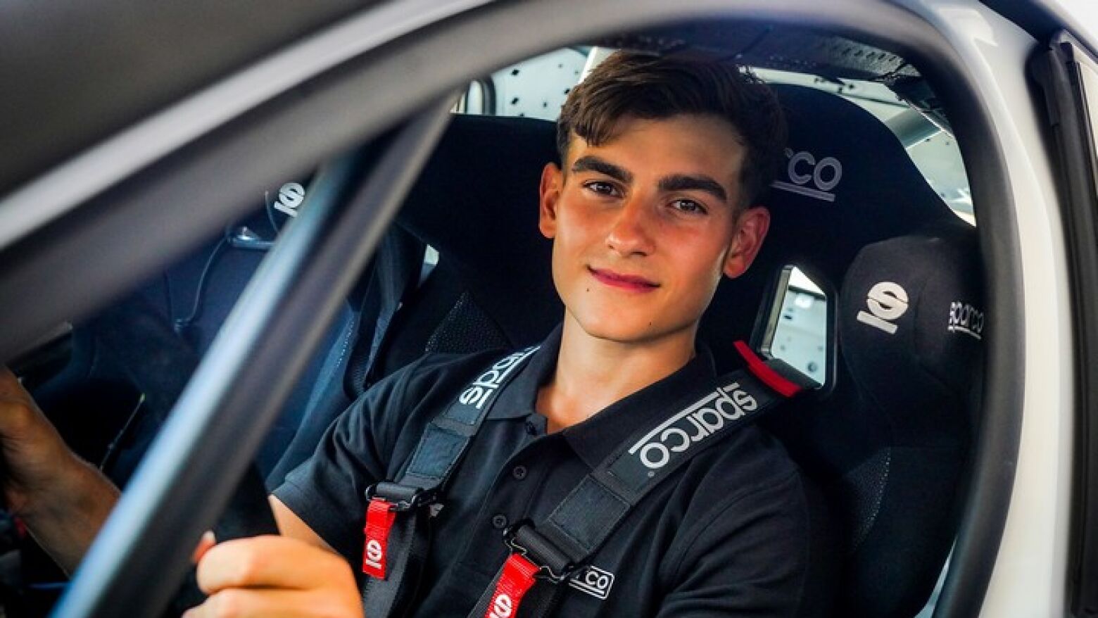 Aos 18 anos, Francisco Fontes dá início à 3.ª geração da família nos ralis