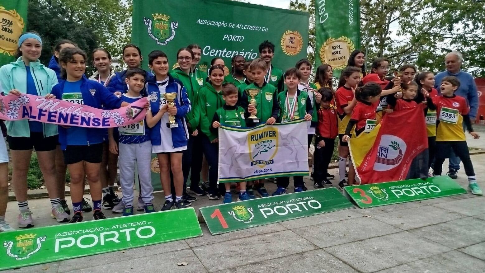 M&ecirc;s de abril repleto de sucessos e p&oacute;dios para a RunRiver Escola Atletismo de Rio Tinto