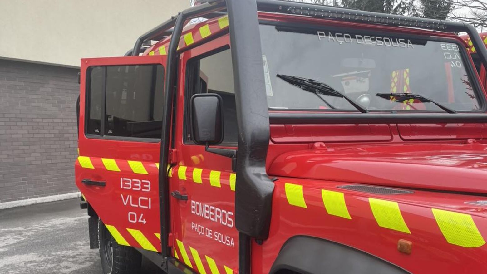 Bombeiros de Paço de Sousa já dominaram as frentes de incêndio em Galegos, Penafiel