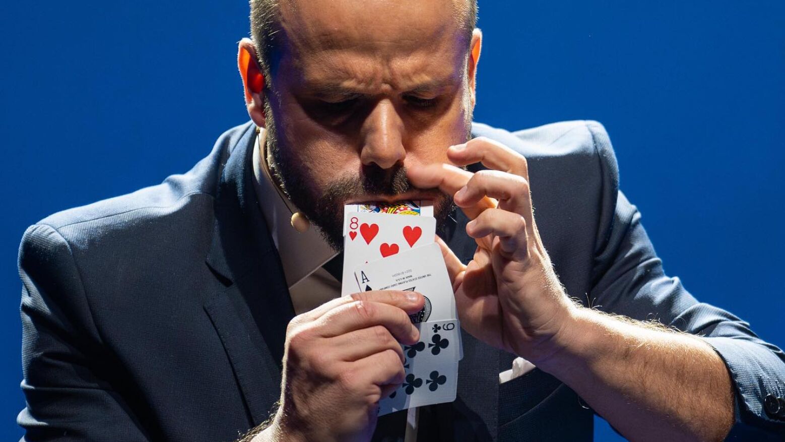 Mosteiro de Ancede recebe espetáculo “Stand-Up Magic” com o mágico Mário Daniel