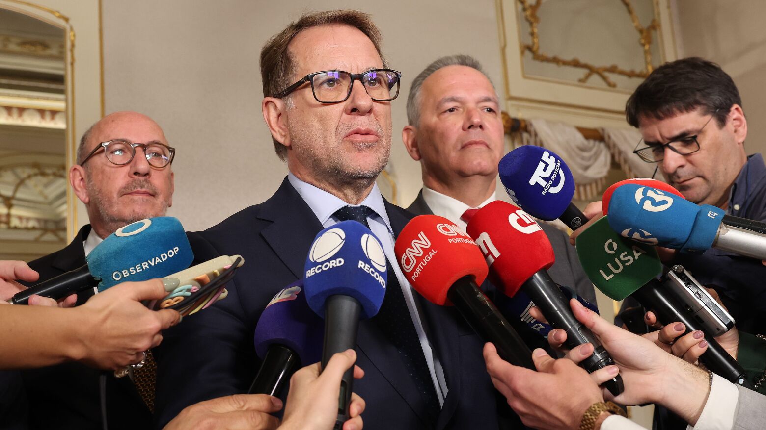 Lu&iacute;s Neves toma posse como novo ministro da Administra&ccedil;&atilde;o Interna