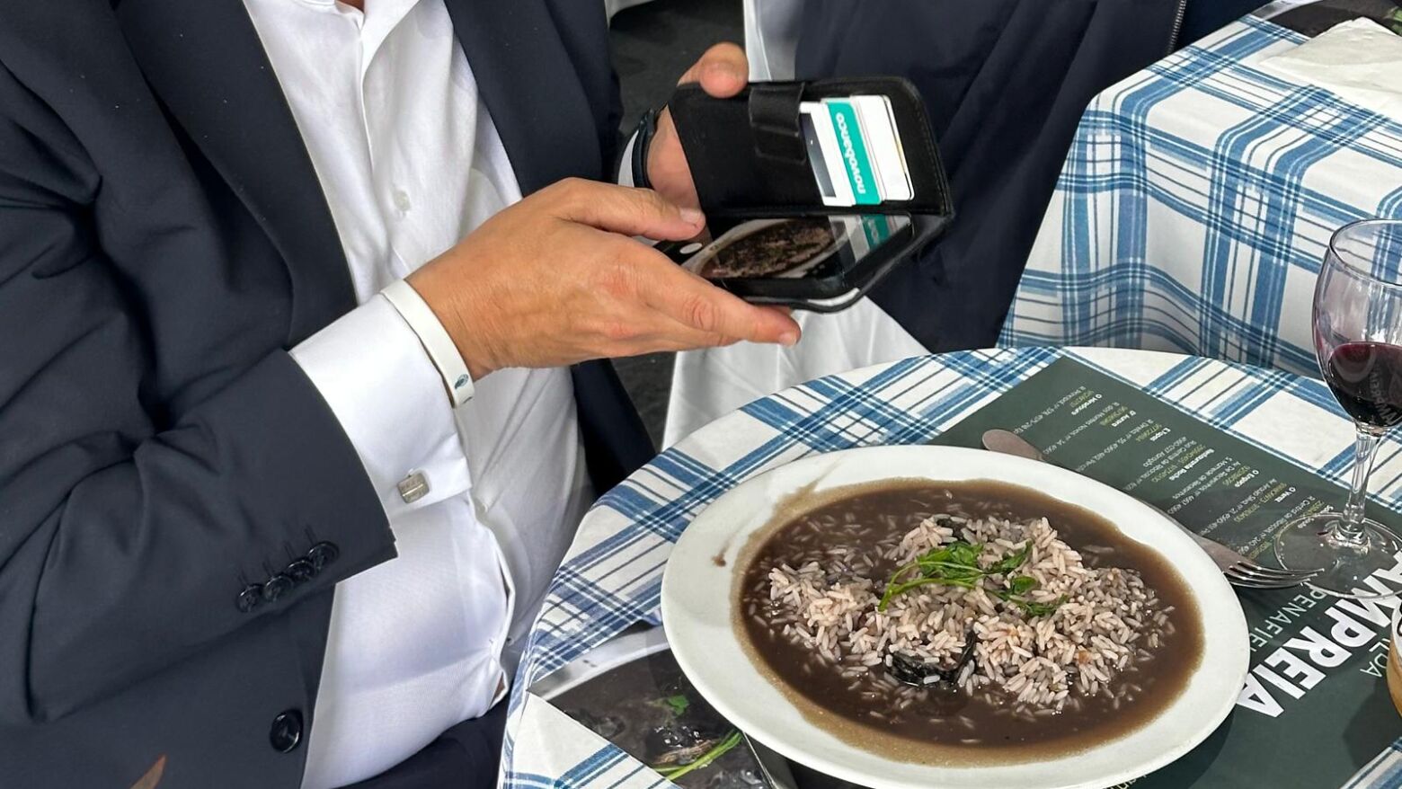 Entre-os-Rios: Festival da Lampreia aposta em dose individual a 20 euros para atrair jovens