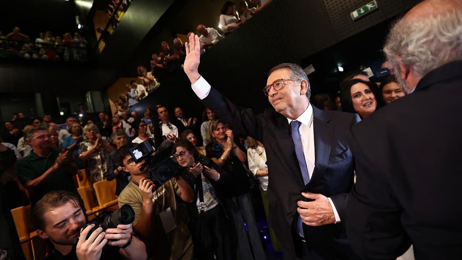 António José Seguro anuncia candidatura presidencial e promete um país “justo e de excelência”
