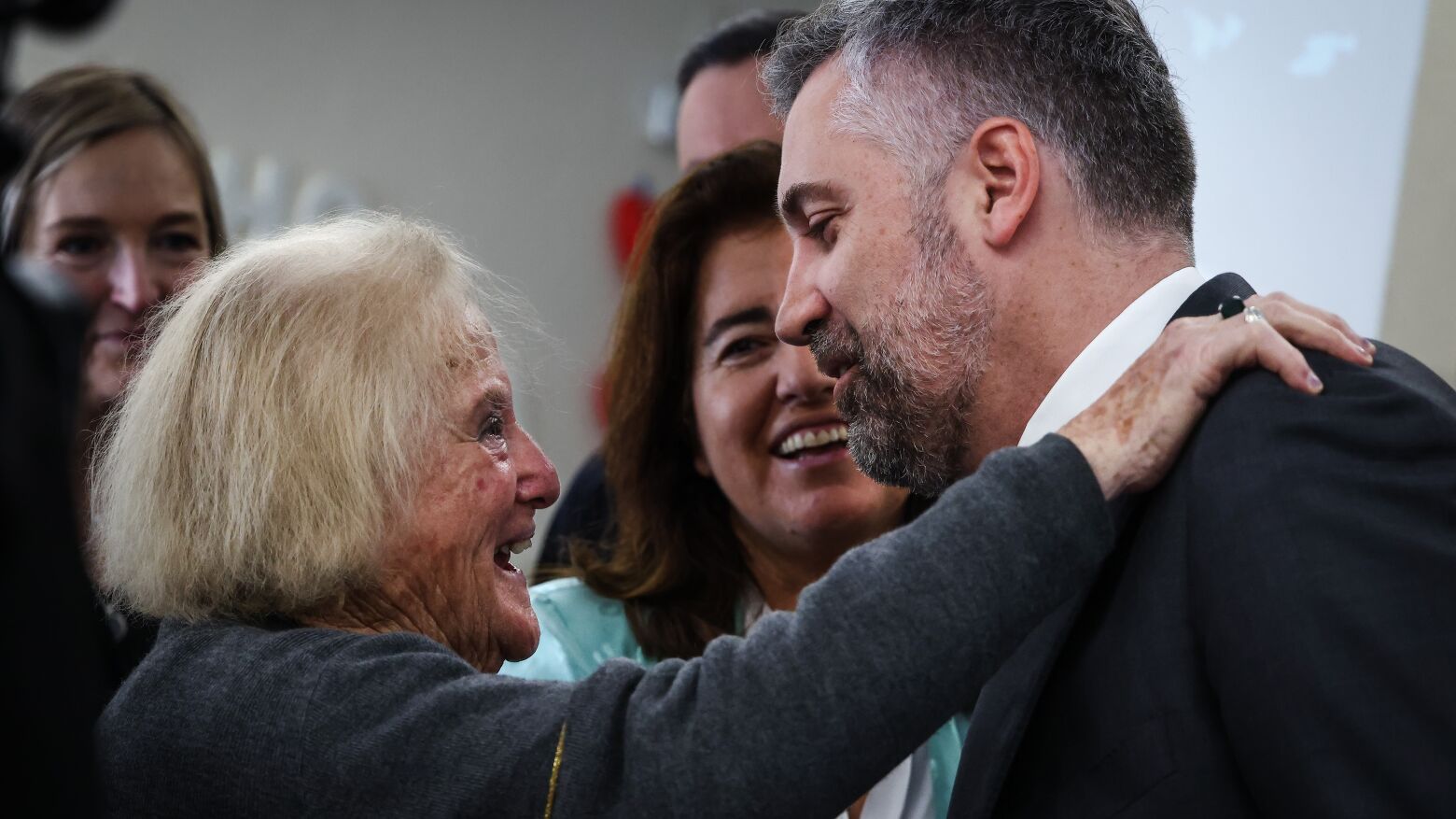 PS propõe pacto nacional para o envelhecimento e critica caos no SNS
