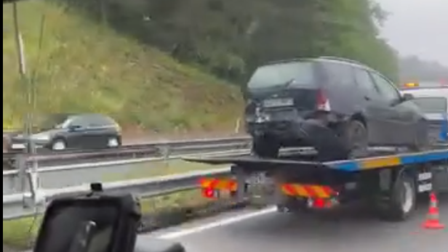 Colisão entre três viaturas na A4 sentido Porto-Amarante provocou um ferido
