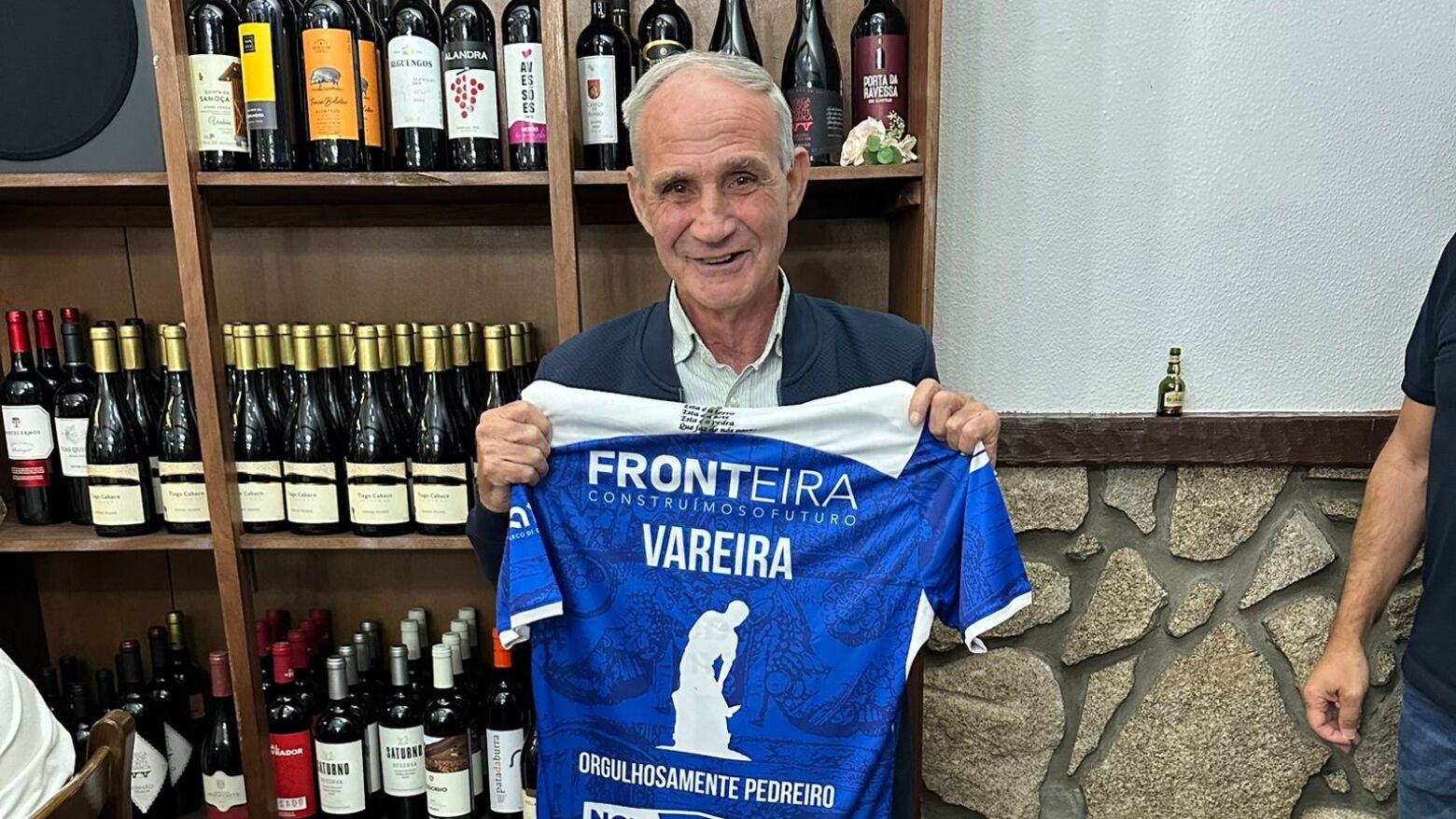 José Vareira homenageado após 52 anos de dedicação ao futebol: “Se voltasse a nascer, gostava de ser jogador outra vez”