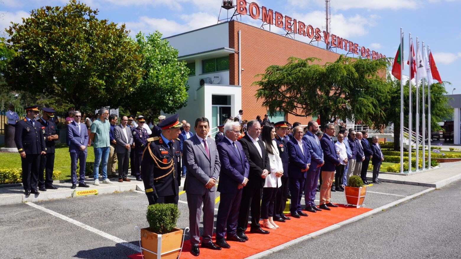 Os 102 anos dos Bombeiros de Entre-os-Rios foram celebrados com novos veículos, melhores condições e olhar "com confiança" no futuro