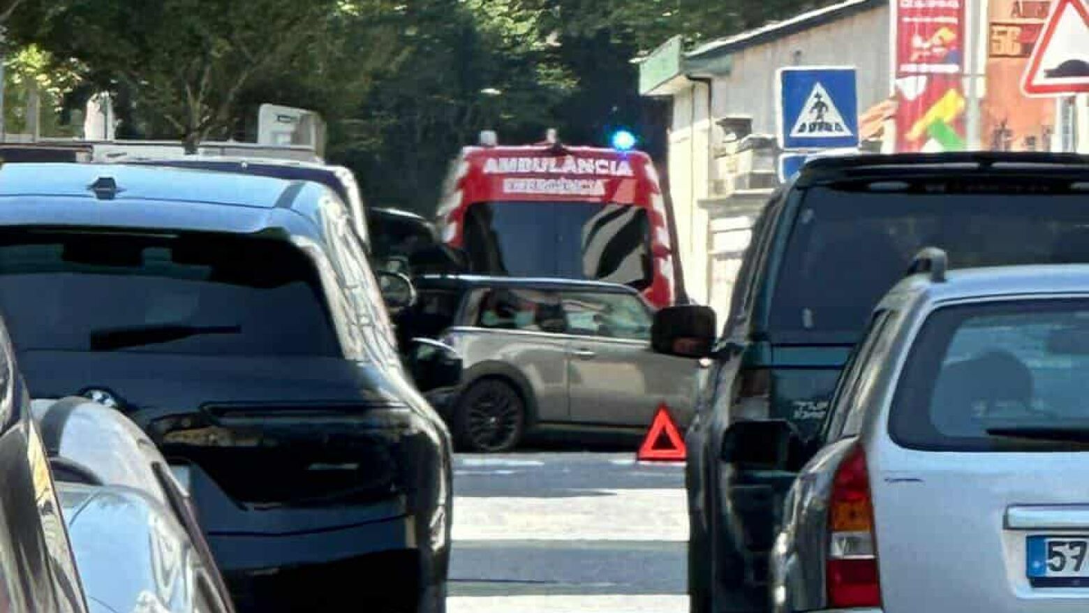 Colisão entre duas viaturas em Silvares, Pias, Nogueira e Alvarenga, em Lousada, provoca dois feridos