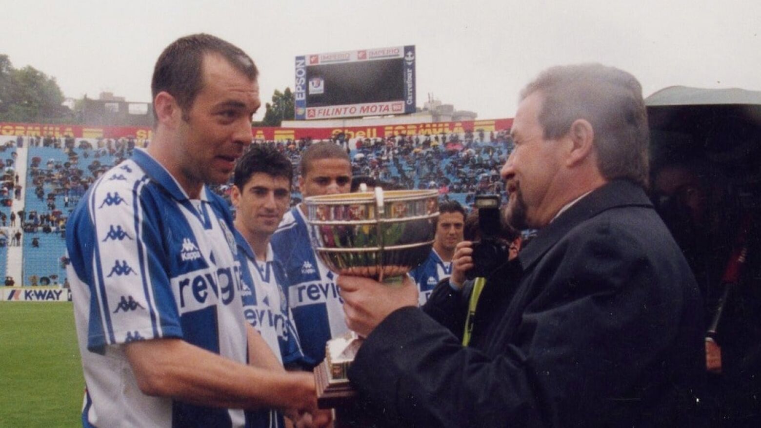 O mundo do futebol em luto pela morte de Jorge Costa: “Partiu uma lenda. O nosso ‘Bicho’”