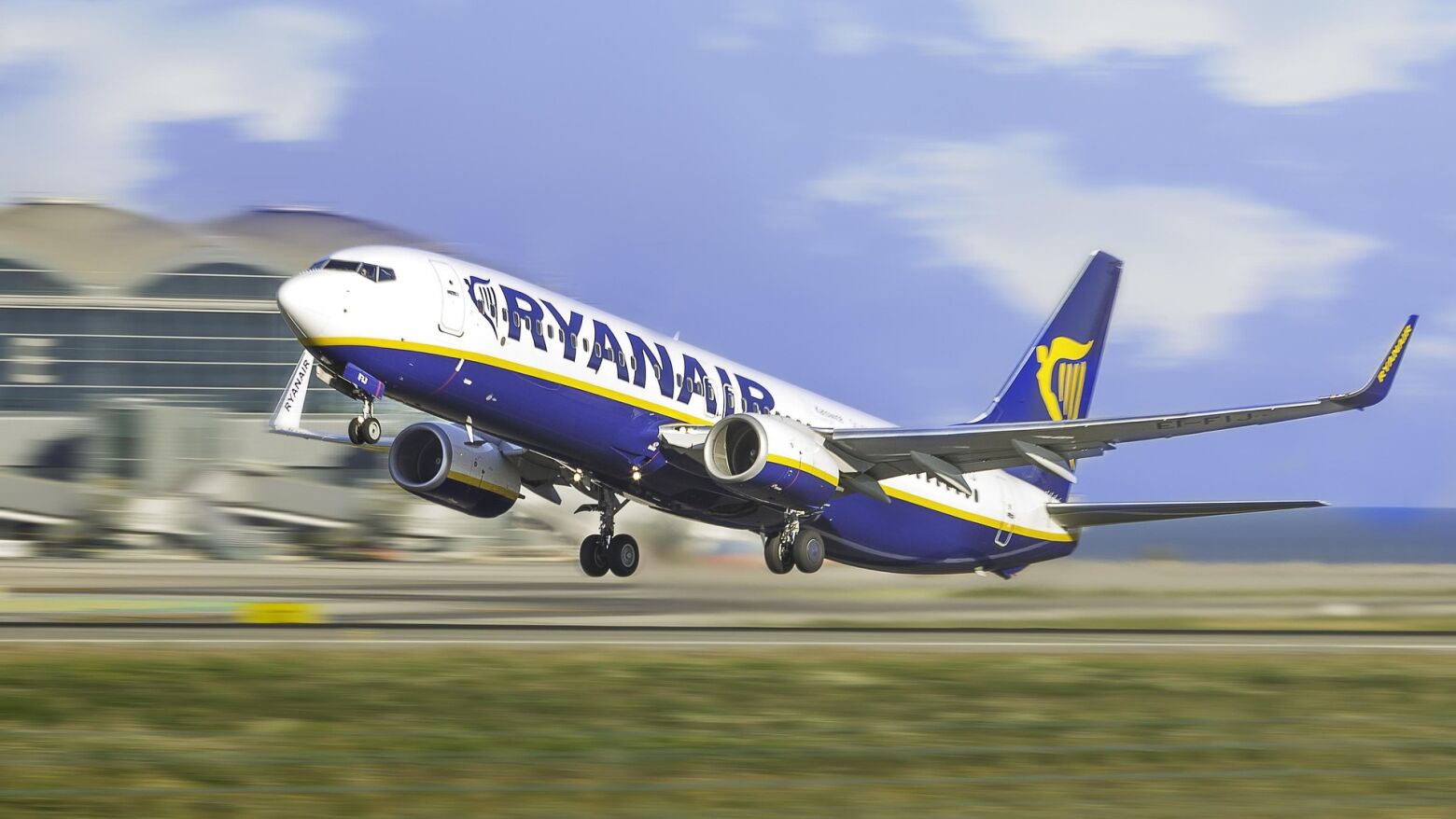 Ameaça de bomba em voo do Porto obriga a encerramento do aeroporto de Charleroi, na Bélgica