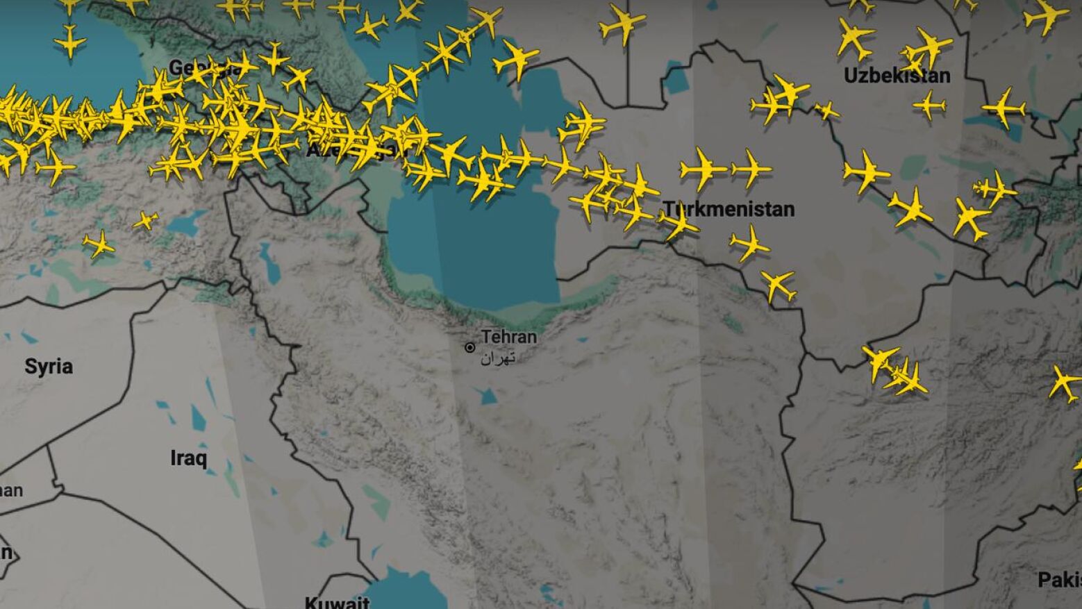 M&eacute;dio Oriente: Ataques dos EUA e Israel ao Ir&atilde;o fecham espa&ccedil;o a&eacute;reo e cancelam voos, afetando f&eacute;rias de milhares de pessoas