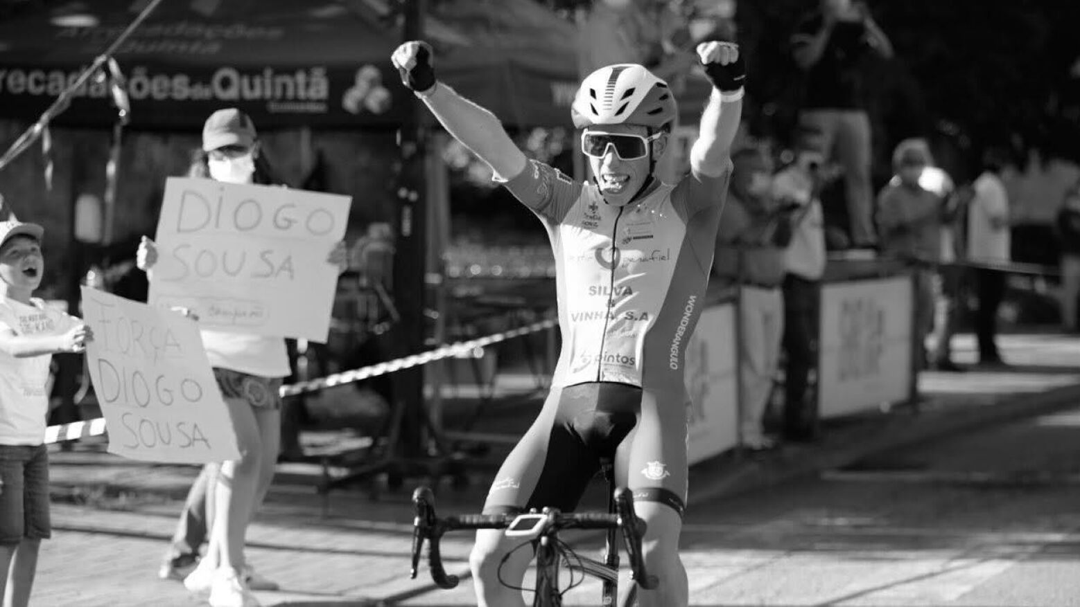 Jovem que morre em acidente de mota em Paredes era campeão de ciclismo