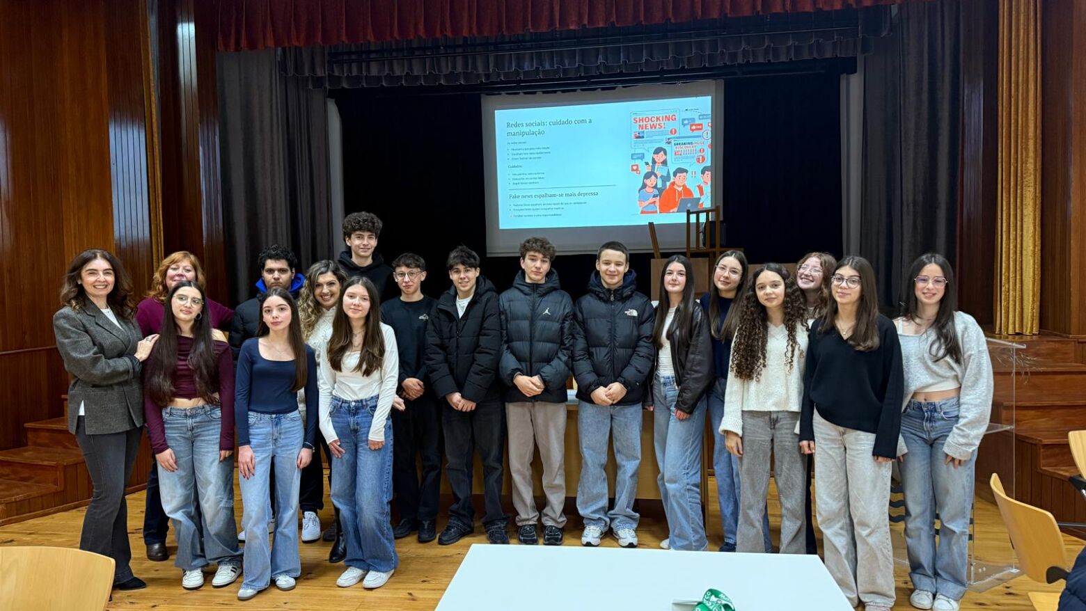 Marco: Alunos de Alpendorada exploram arquitetura e jornalismo atrav&eacute;s das Oficinas EXPERIMENTA!