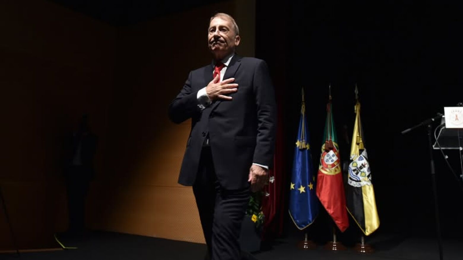 Menezes avança com TGV como prioridade e promete auditorias