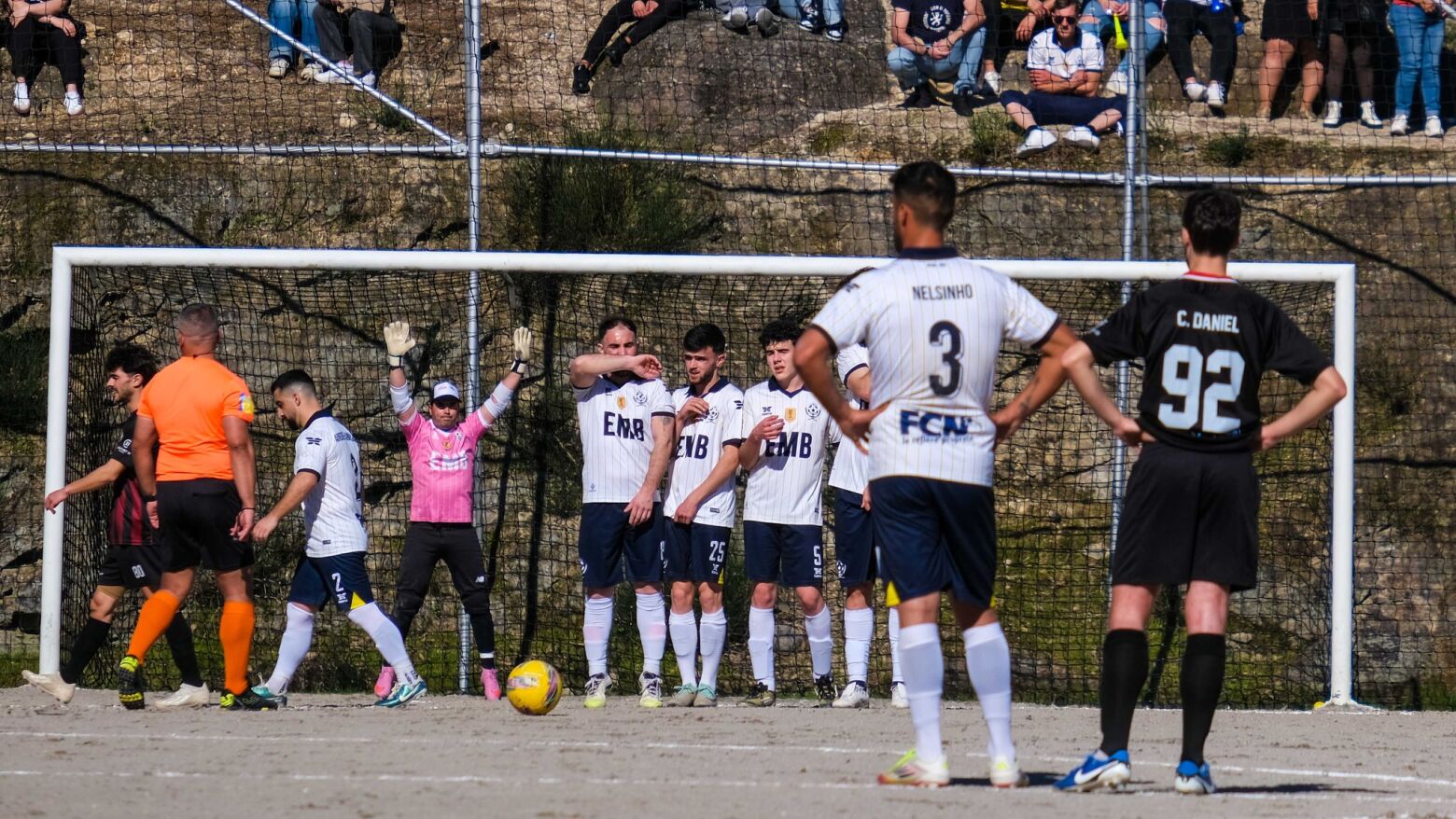 Penha Longa segura liderança da LIMFA numa jornada sem mexidas no topo