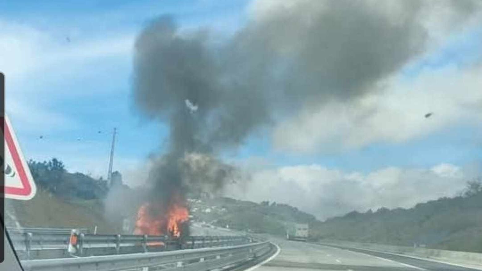 Incêndio rodoviário condicionou trânsito da A4 sentido Vila Real
