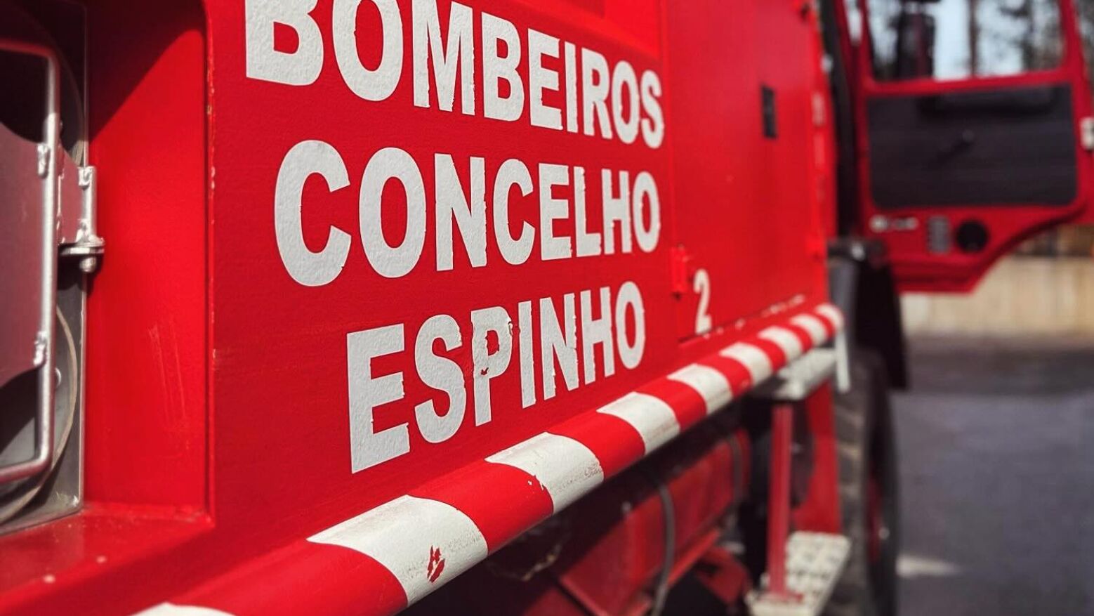 Trabalhador em estado grave após queda de telhado em Espinho