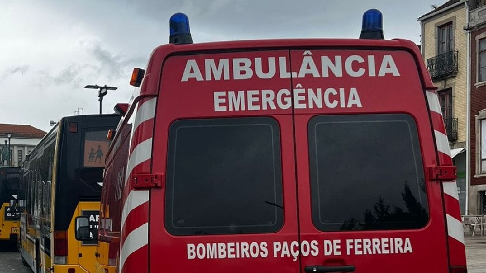 Felgueiras: Despiste de ligeiro de mercadorias em Idães causa um ferido