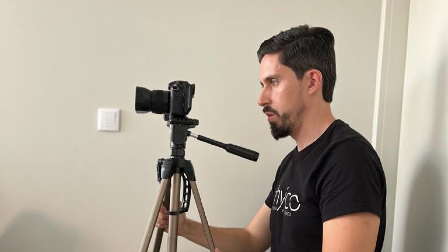 "Faço cinema porque gosto", diz Carlos Moreira, o fisioterapeuta que decidiu seguir uma paixão