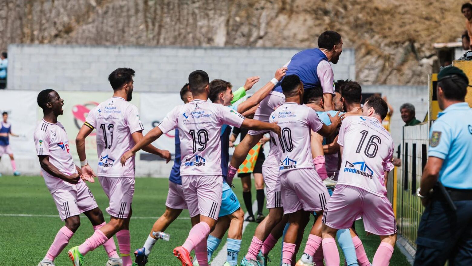 GCD Vila Caiz bate CD Ribeira Brava e escreve página inédita na Taça de Portugal