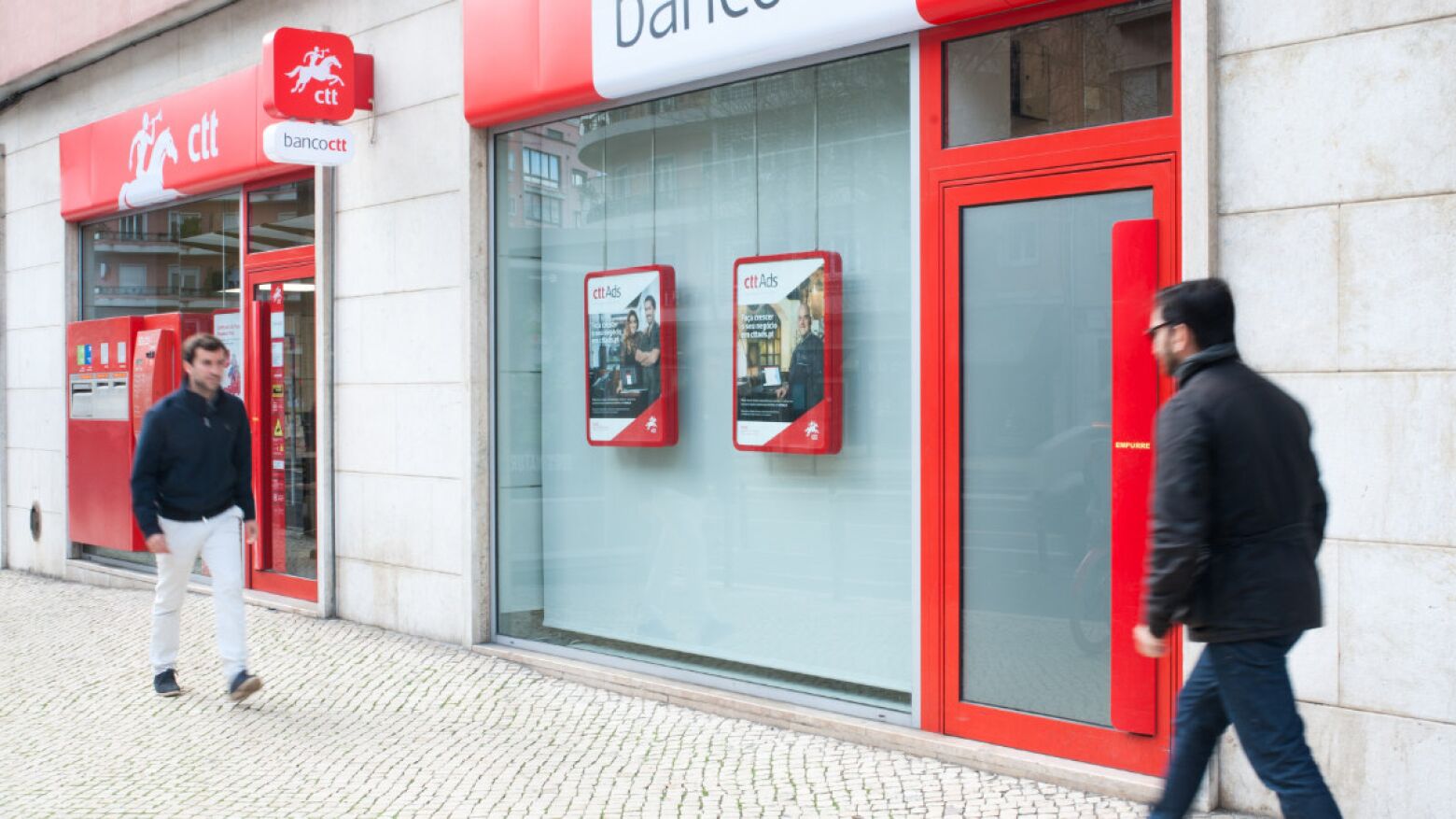 CTT suspendem temporariamente envios de remessas postais para os EUA
