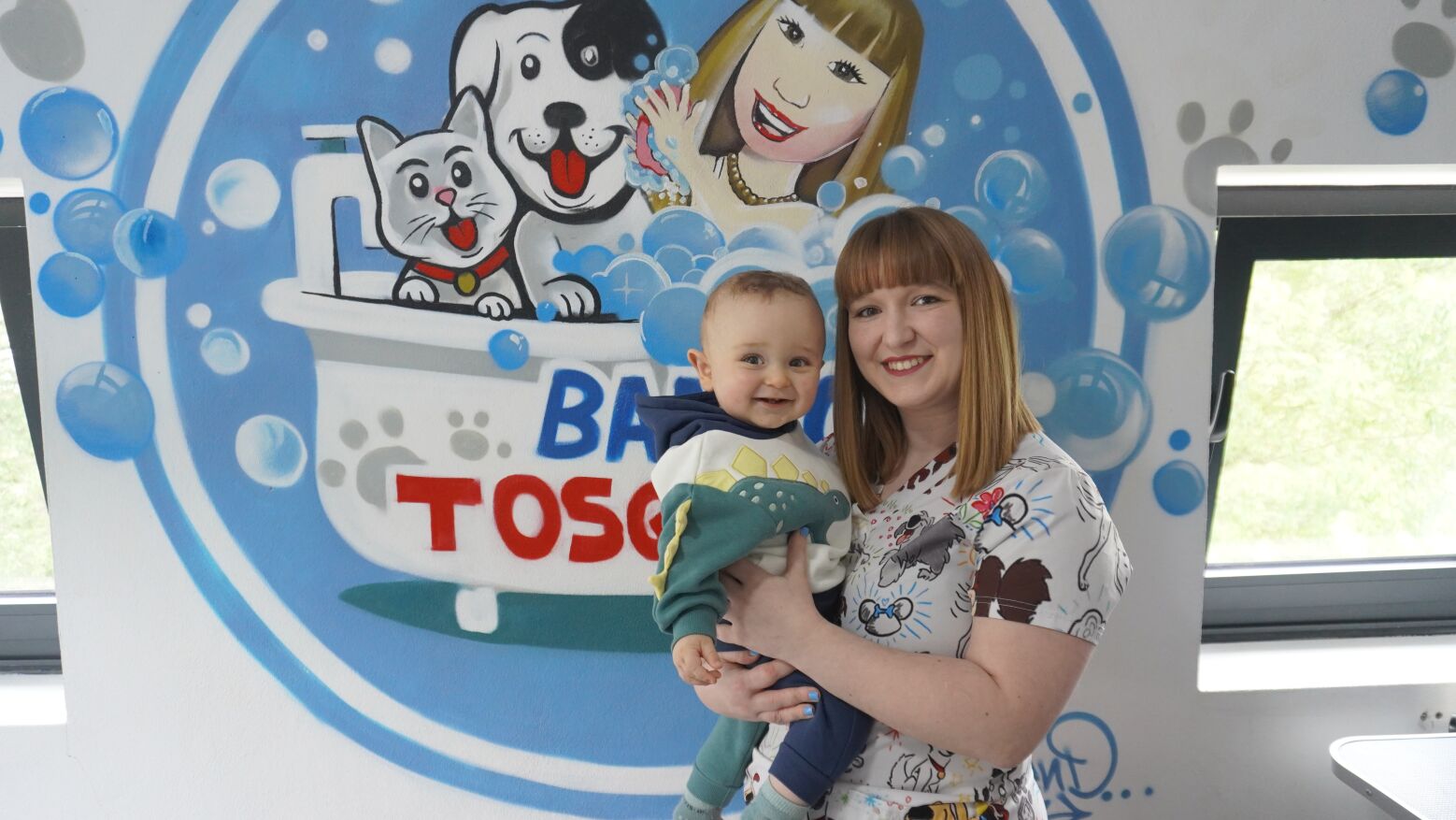 Focada no filho, Ana Pinto não deixa de receber a visita dos seus patudos no “Banhos e Tosquias”