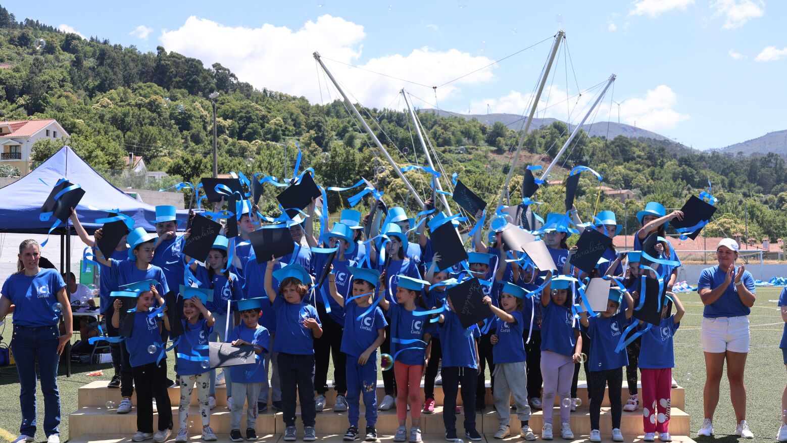 Alunos de Cinfães comemoraram o encerramento do ano letivo com "um dia de folia"