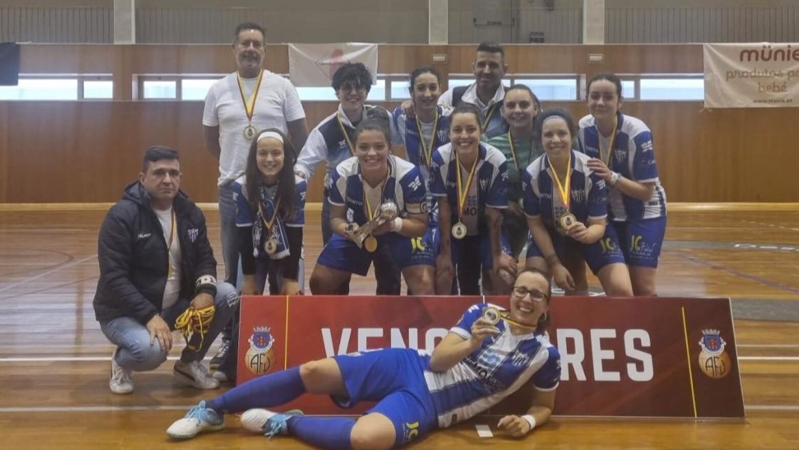 CD Cinfães ergue Taça Promoção de futsal feminino da AF Viseu