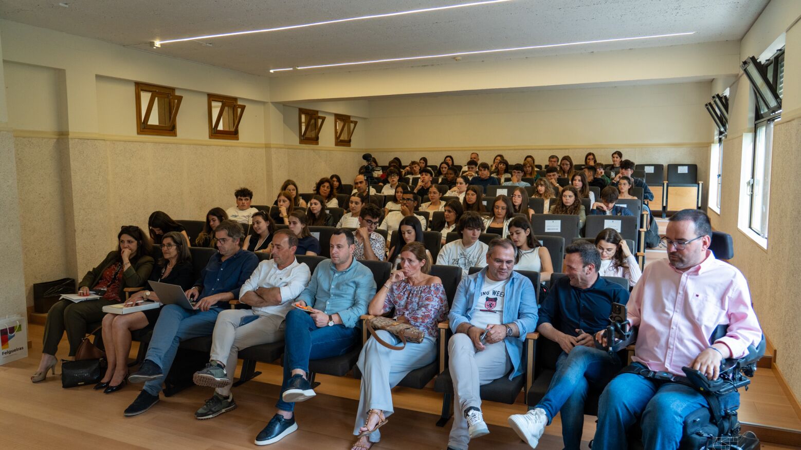 Assembleia Municipal Jovem de Felgueiras debate literacia digital e desinformação em Airães