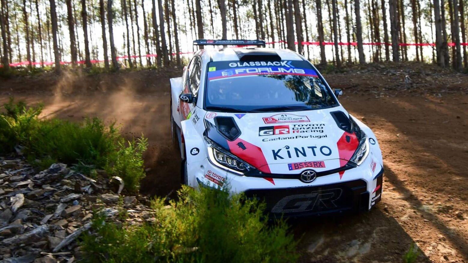 Kris Meeke lidera Campeonato de Portugal no arranque do Rally de Portugal
